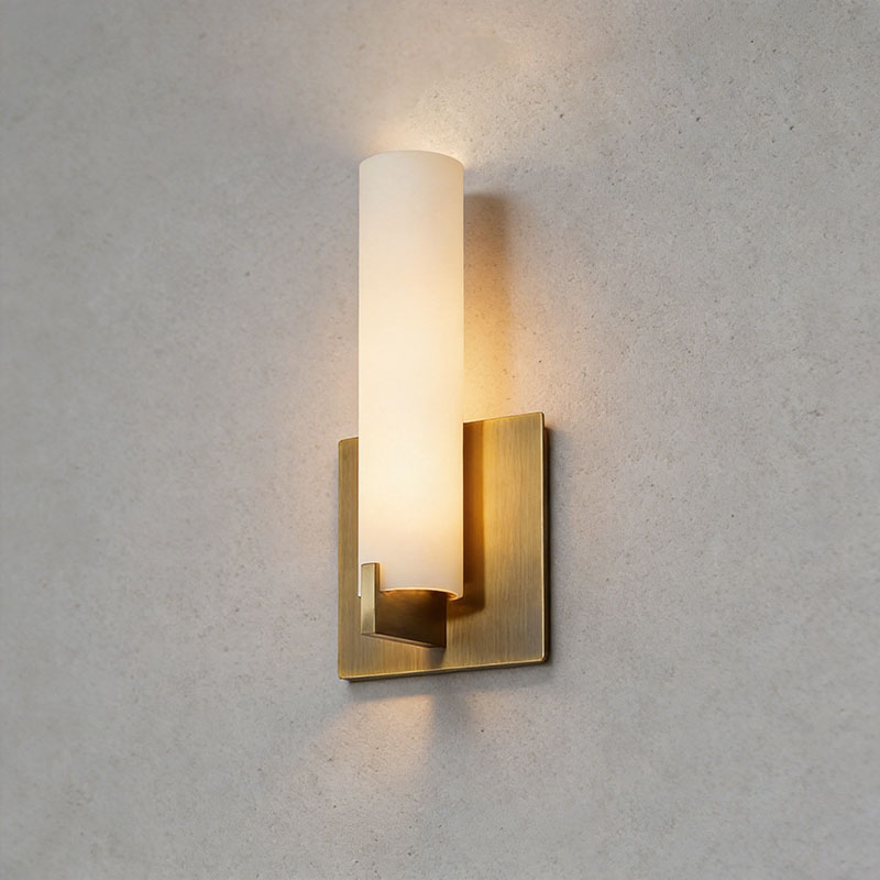 brass wall light (1)