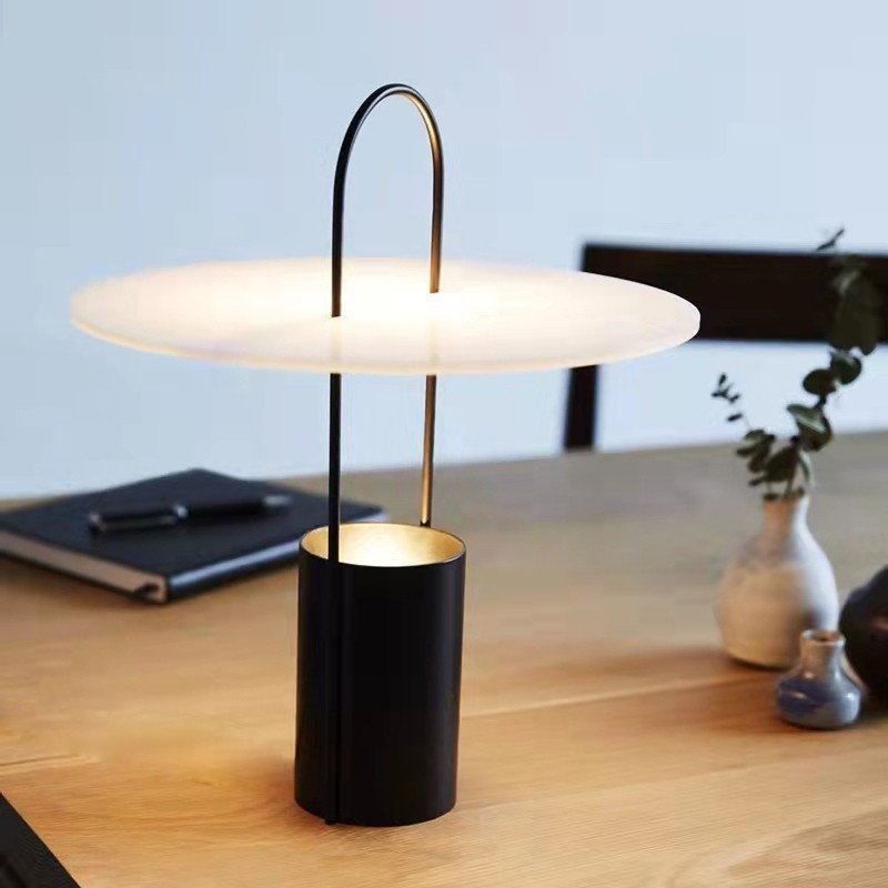 Portable table lamp (1)